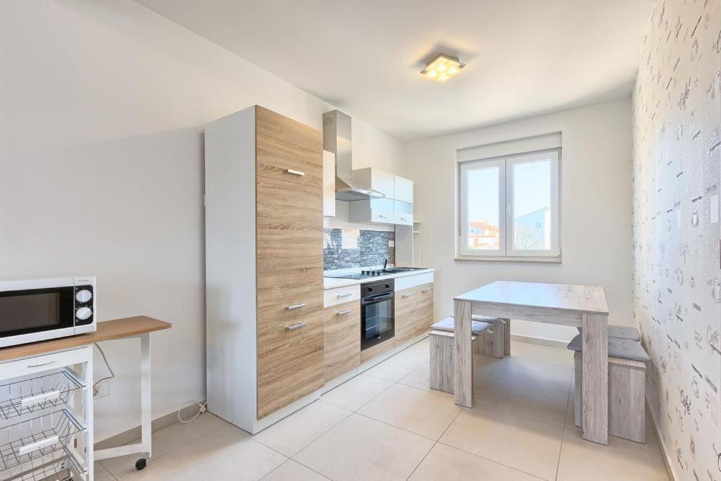Lovely Fazana Apartments 400M From The Sea Exteriör bild